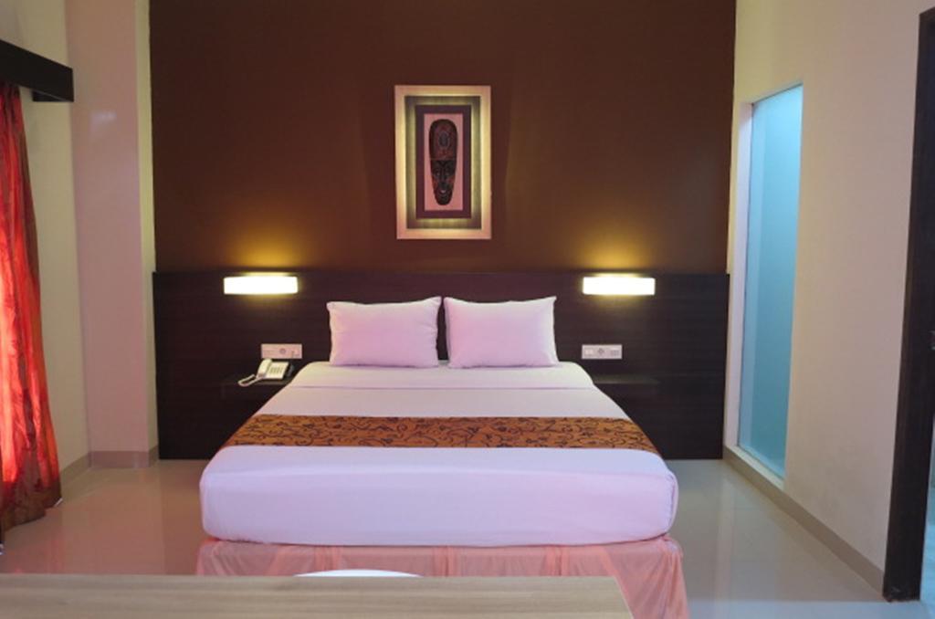 The Waigo Hotel Sorong Buitenkant foto