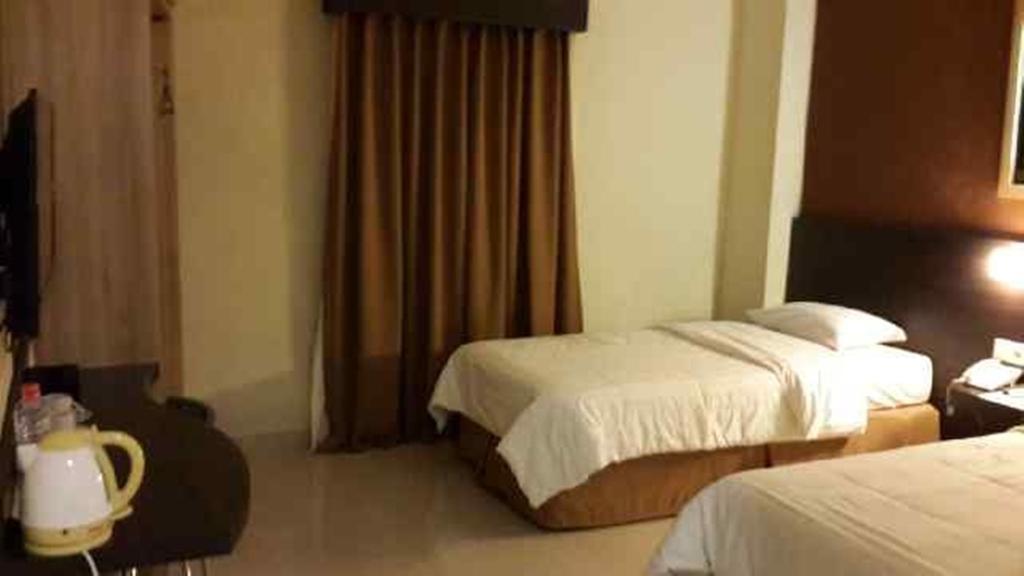 The Waigo Hotel Sorong Buitenkant foto