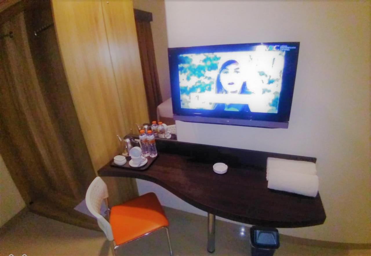 The Waigo Hotel Sorong Buitenkant foto