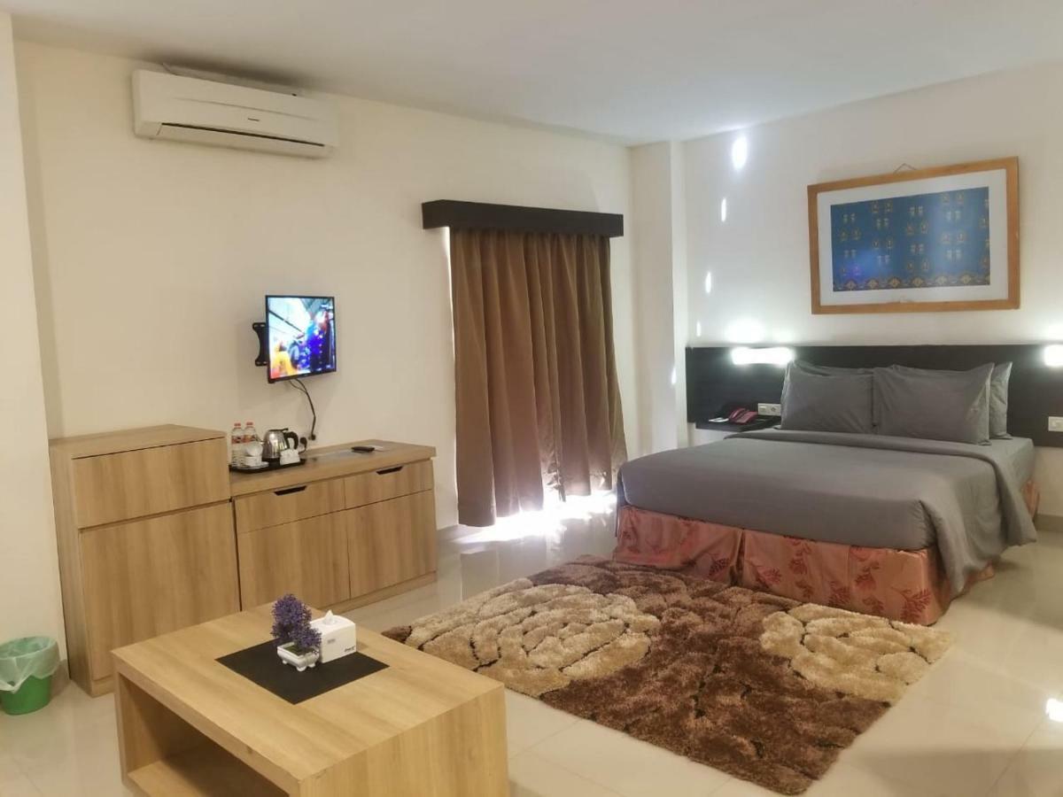 The Waigo Hotel Sorong Buitenkant foto